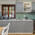 Azure Breeze - Coastal Chic Getaway By The Sea Case de vacanță *