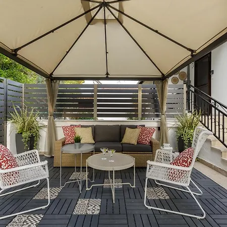 Nyaraló Azure Breeze - Coastal Chic Getaway By The Sea
