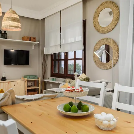Nyaraló Azure Breeze - Coastal Chic Getaway By The Sea *
