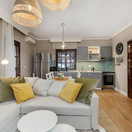 Nyaraló Azure Breeze - Coastal Chic Getaway By The Sea