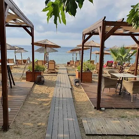 Azure Breeze - Coastal Chic Getaway By The Sea Nyaraló Pszakúdia