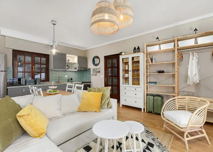Azure Breeze - Coastal Chic Getaway By The Sea * Psakoudia