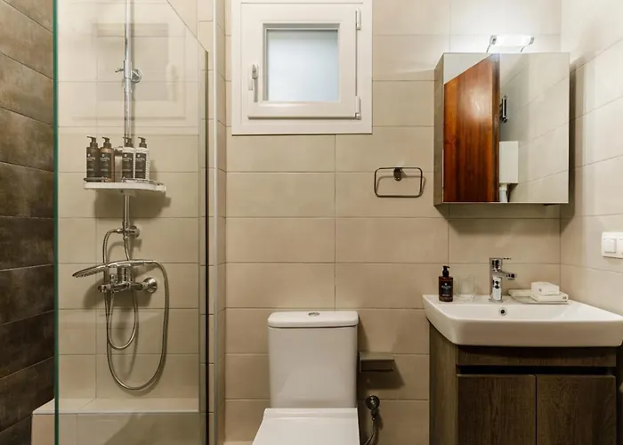 Vakantiehuis Azure Breeze - Coastal Chic Getaway By The Sea