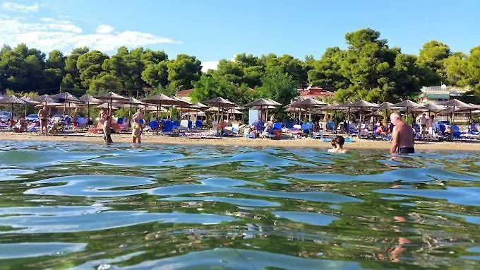 Vakantiehuis Azure Breeze - Coastal Chic Getaway By The Sea