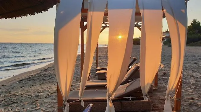 Azure Breeze - Coastal Chic Getaway By The Sea Дом отдыха